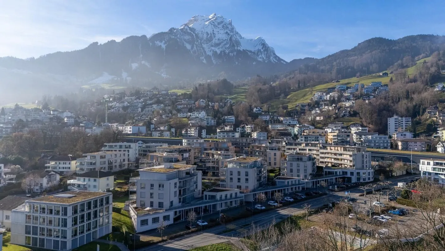 Vielseitige Gewerbeliegenschaft - Foto 1 von 13