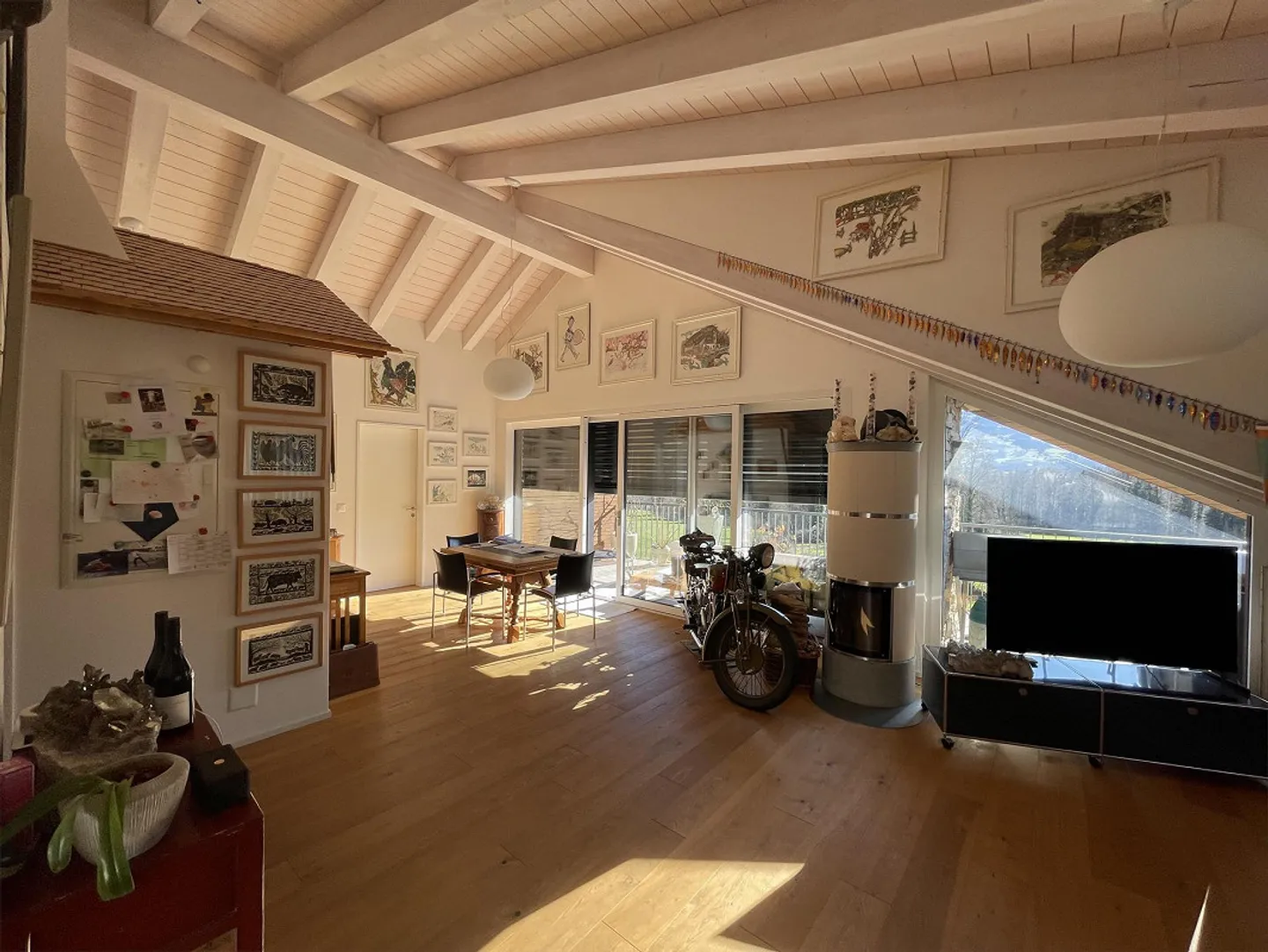 3.5 Room Attic Apartment in Prime Location - Photo 6 of 14