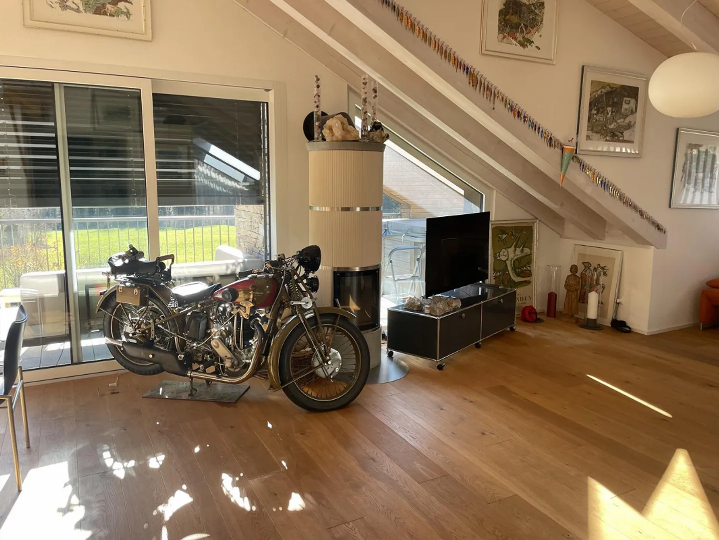 3.5 Room Attic Apartment in Prime Location - Photo 10 of 14