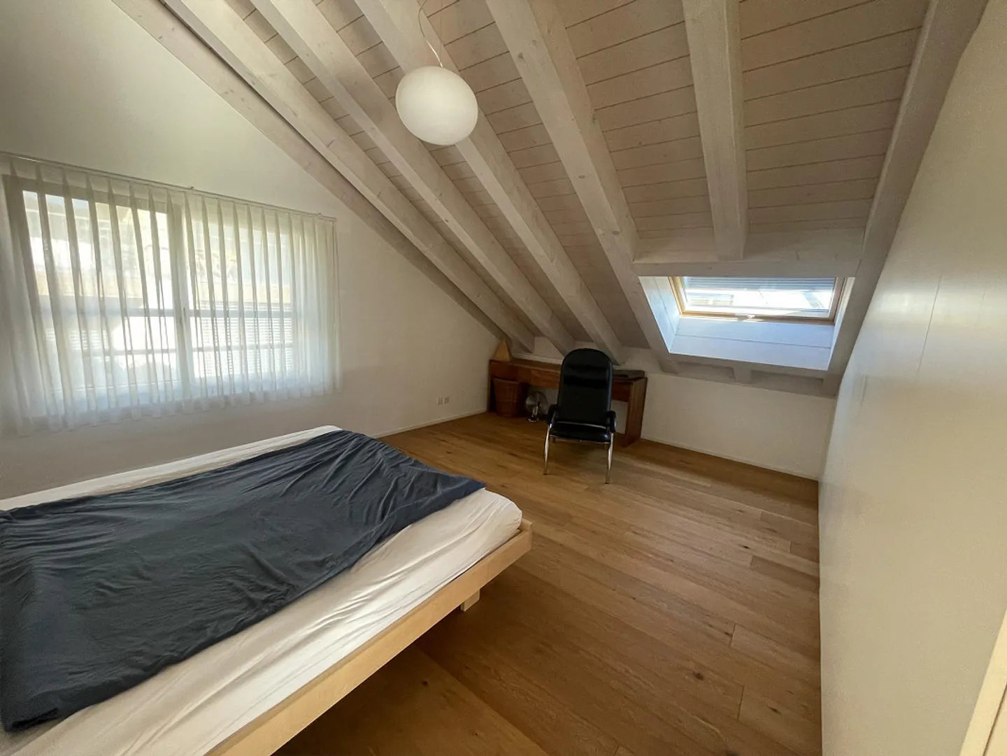 3.5 Room Attic Apartment in Prime Location - Photo 12 of 14