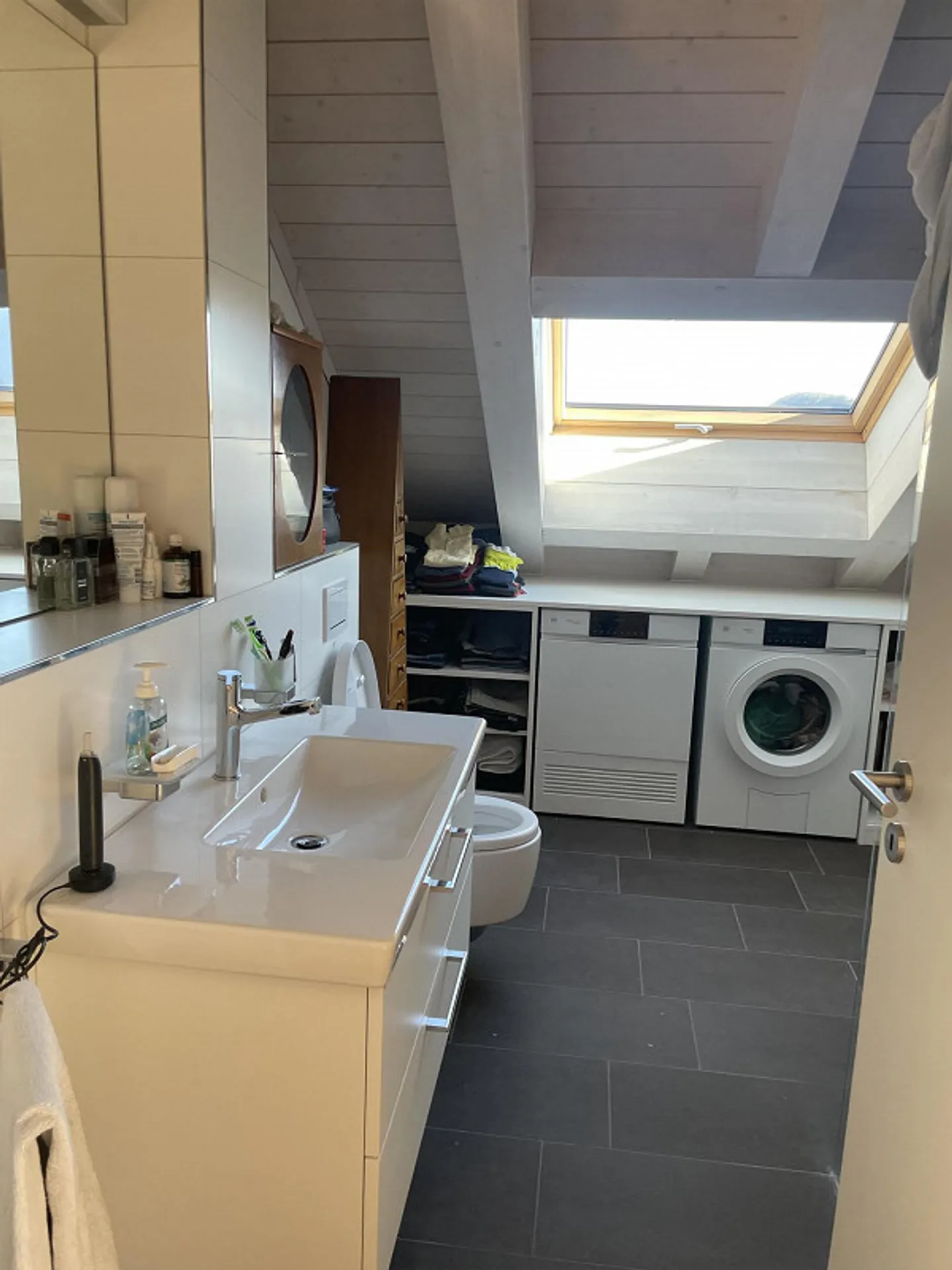 3.5 Room Attic Apartment in Prime Location - Photo 14 of 14