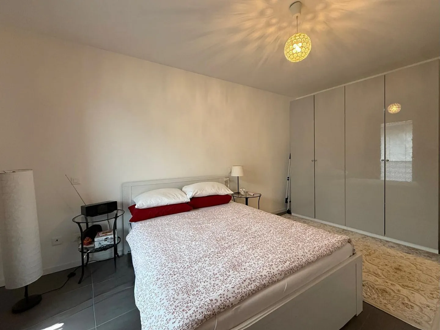 GERÄUMIGE UND BEQUEME 3.5 ZIMMER MIT ZWEI BALKONEN IN CHIASSO - Foto 6 von 11
