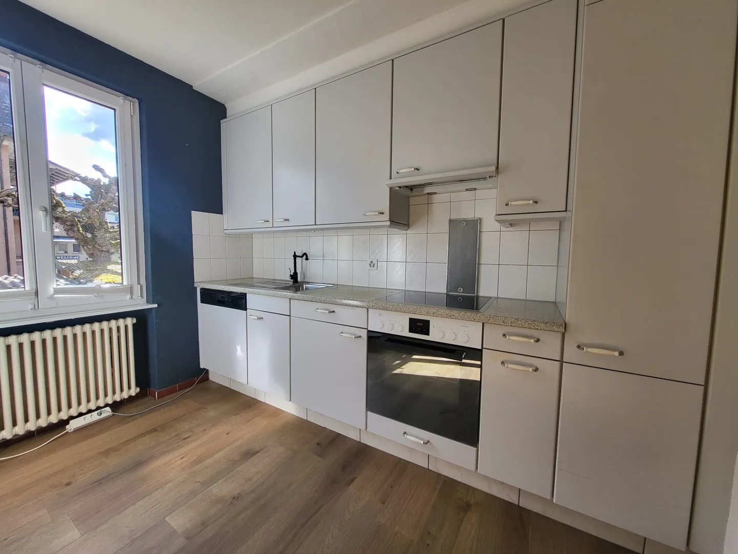 Charmante 3.5-Zimmer-Altbau-Wohnung in ruhigem Wohnquartier - Photo 2 of 7