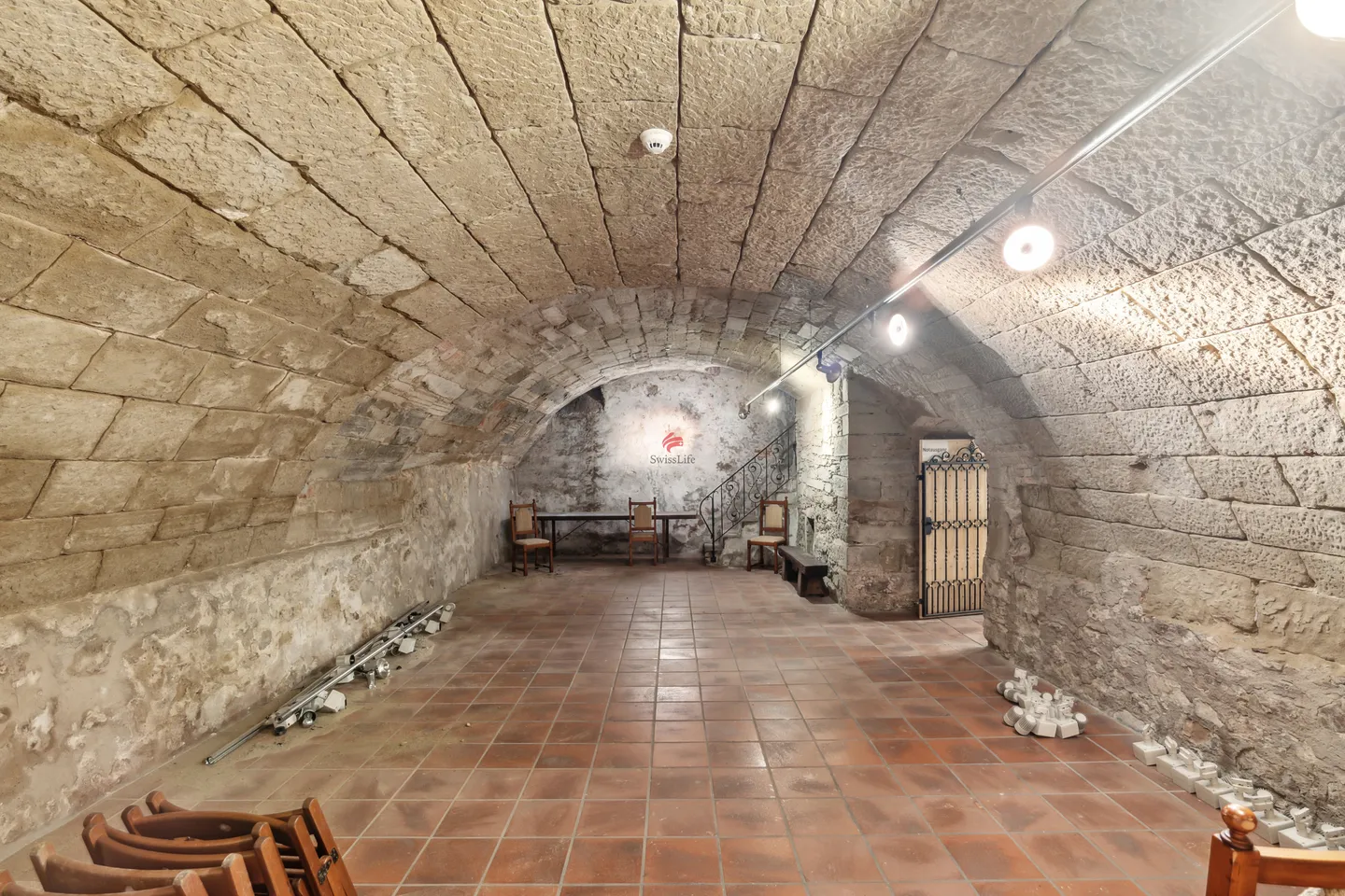 Proprietà residenziale e commerciale nel centro città - Foto 7 di 13