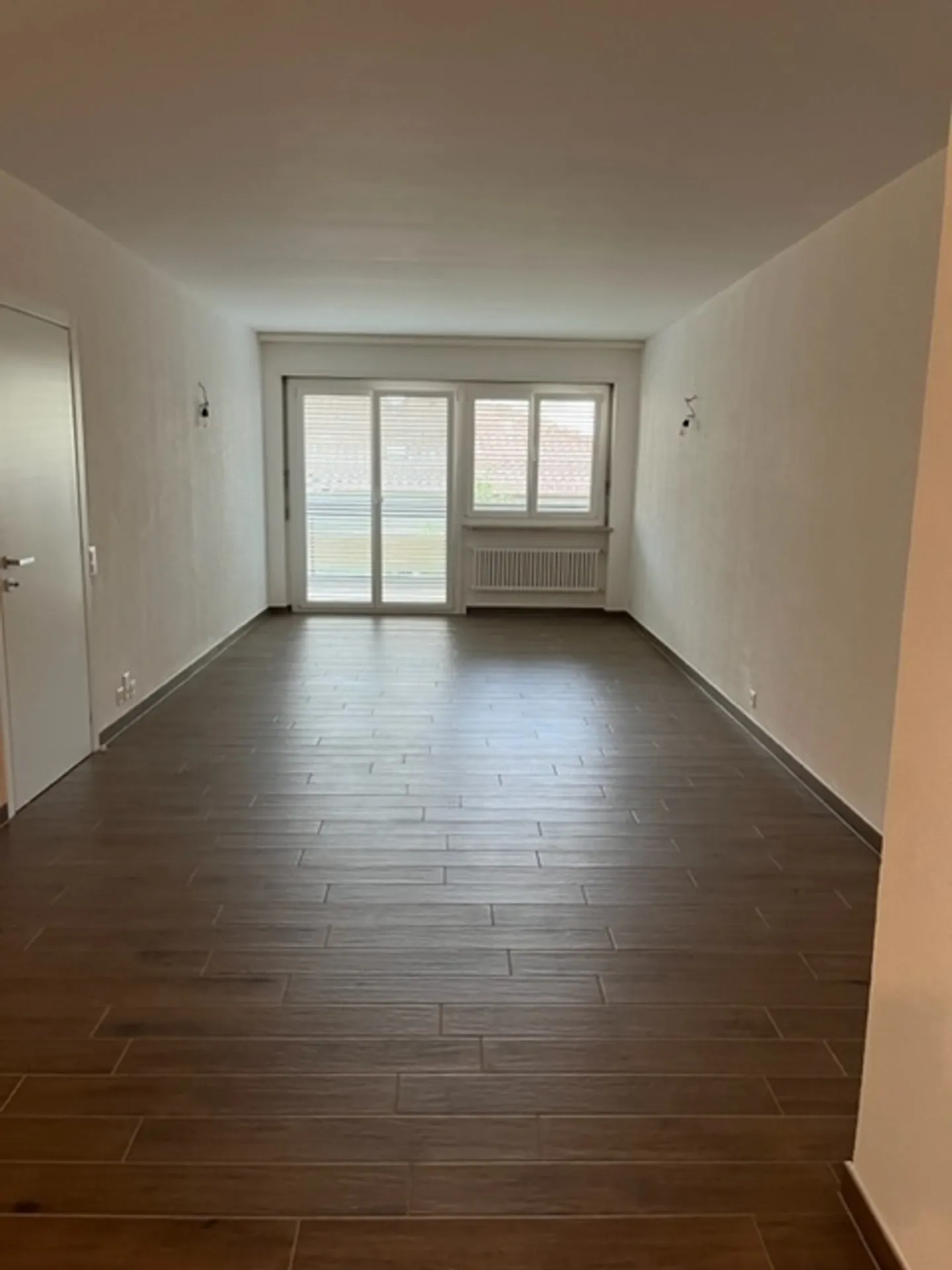 ASCONA, we rent spacious 2 1/2 rooms renovated - Photo 4 of 9