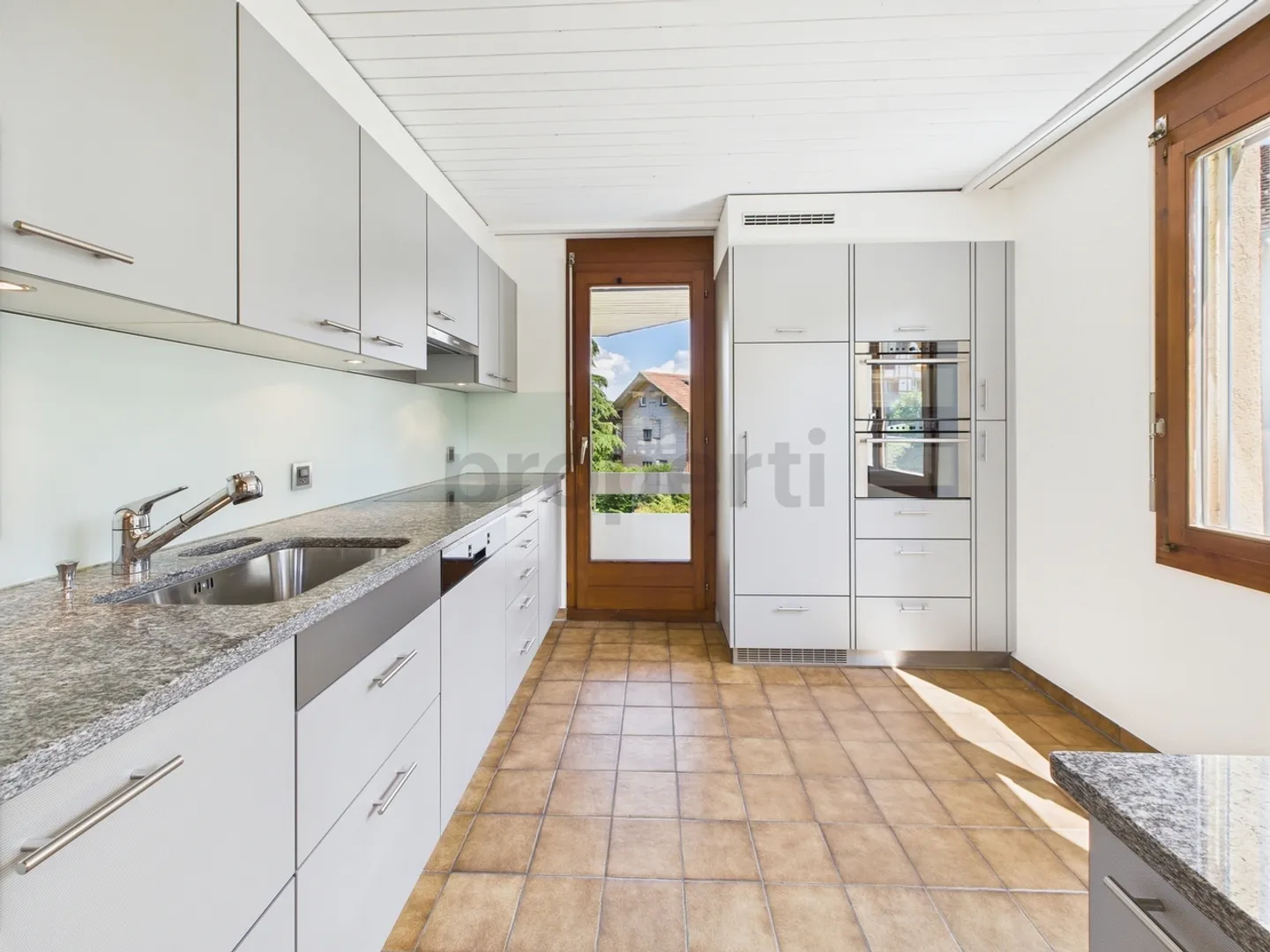 Vivere familiare con comfort Appartamento 4.5 stanze a Uetendorf - Foto 2 di 12