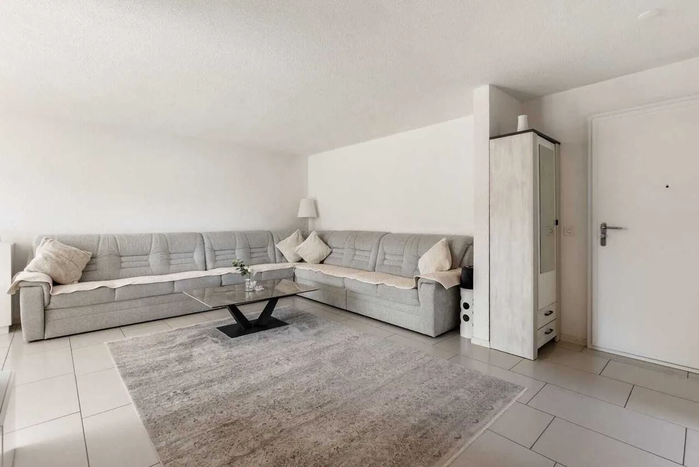 Bright 3.5-room apartment with mountain view in Pieterlen for sale - Photo 8 of 13