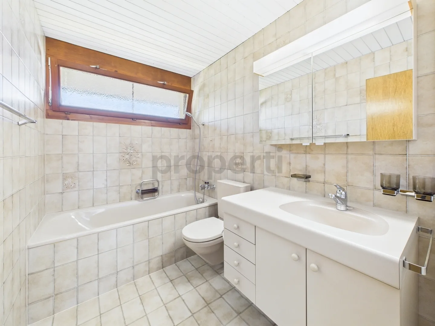 Vivere familiare con comfort Appartamento 4.5 stanze a Uetendorf - Foto 9 di 12
