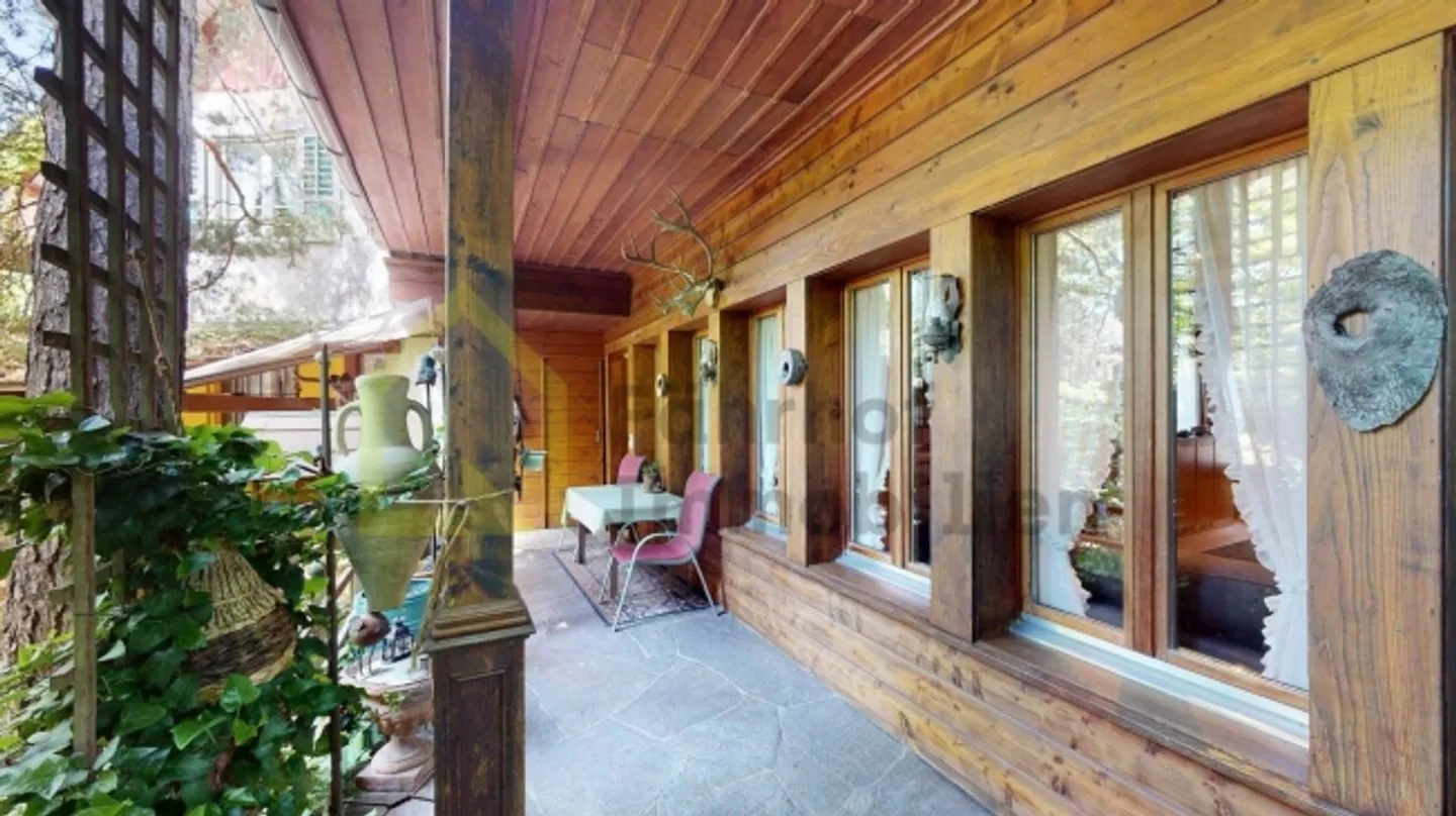 «Grosses Liebhaberobjekt mit idyllischem Garten» - Foto 3 von 16