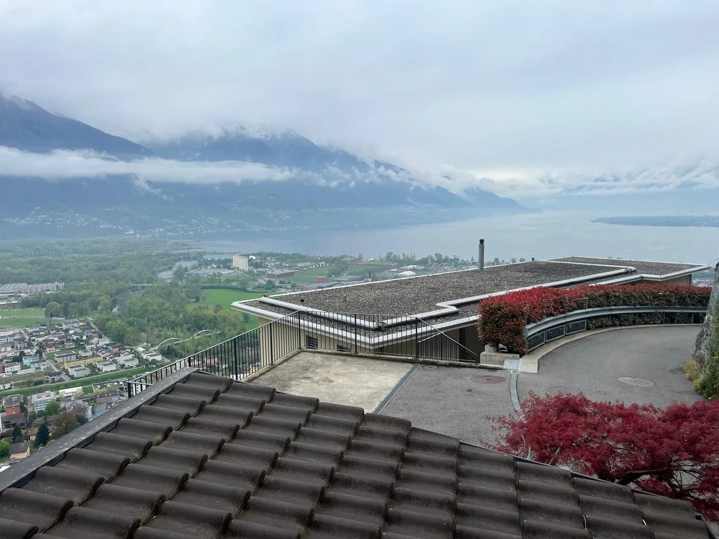 Charmantes Rustico mit atemberaubendem Panoramablick in Gordola - Foto 7 von 8