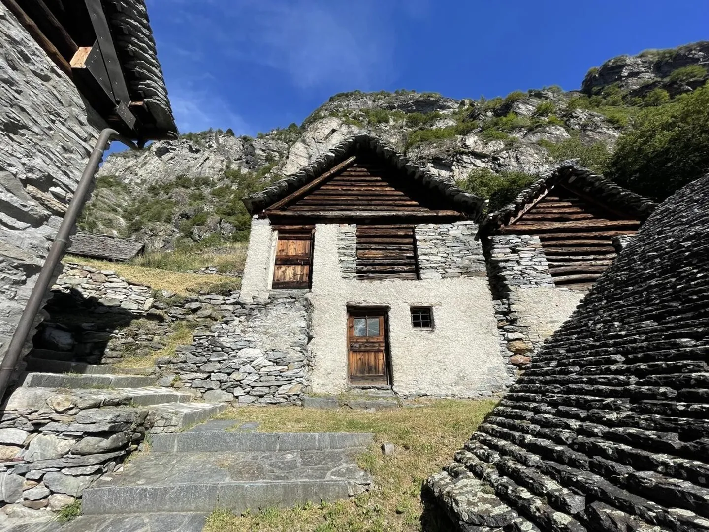 Charmantes Renovierungsprojekt - Foto 1 von 13