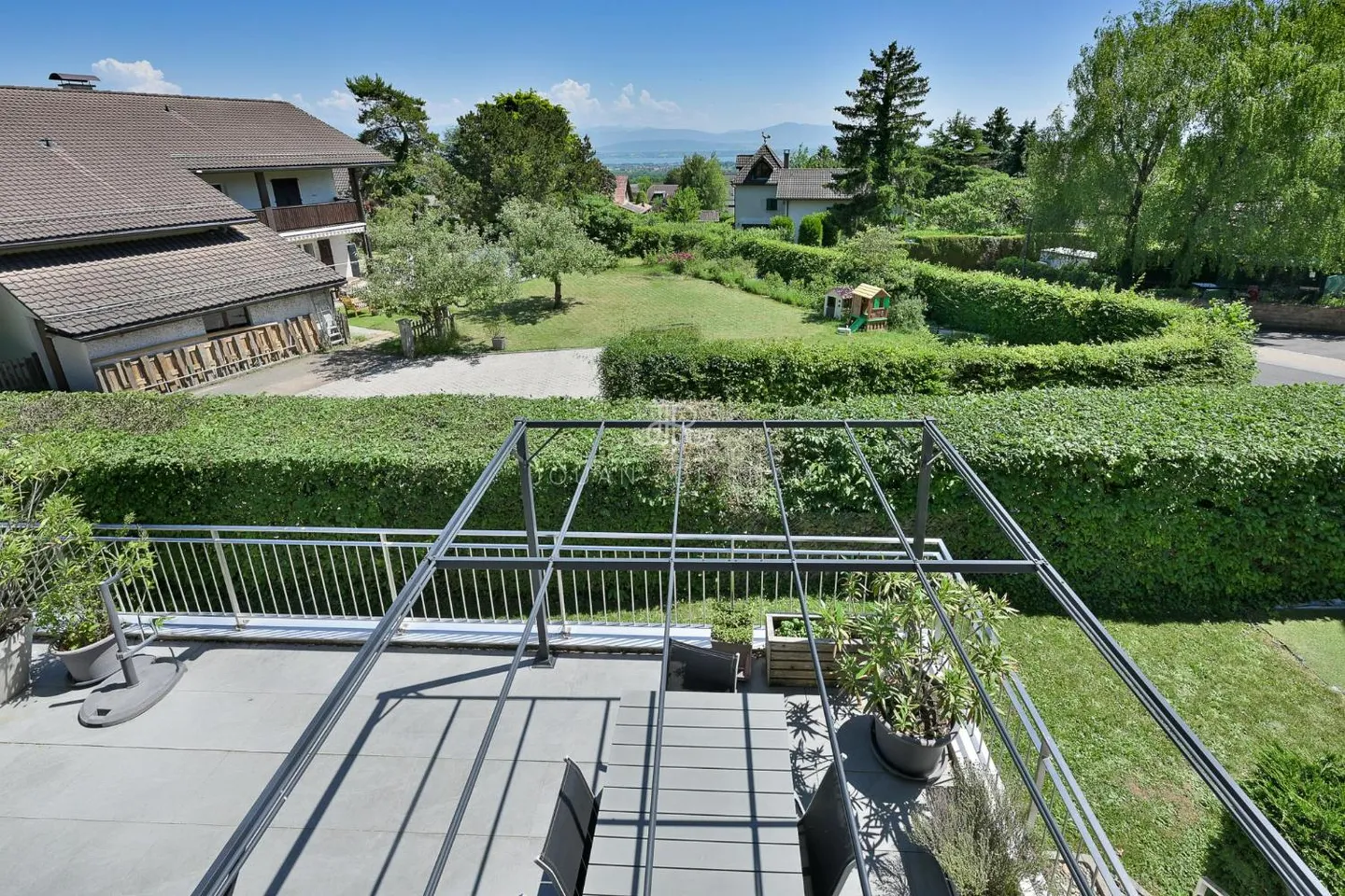 Individual villa with lake and Alps view - In the heart of Sus-Châtel (Genolier) - P - Photo 9 of 13