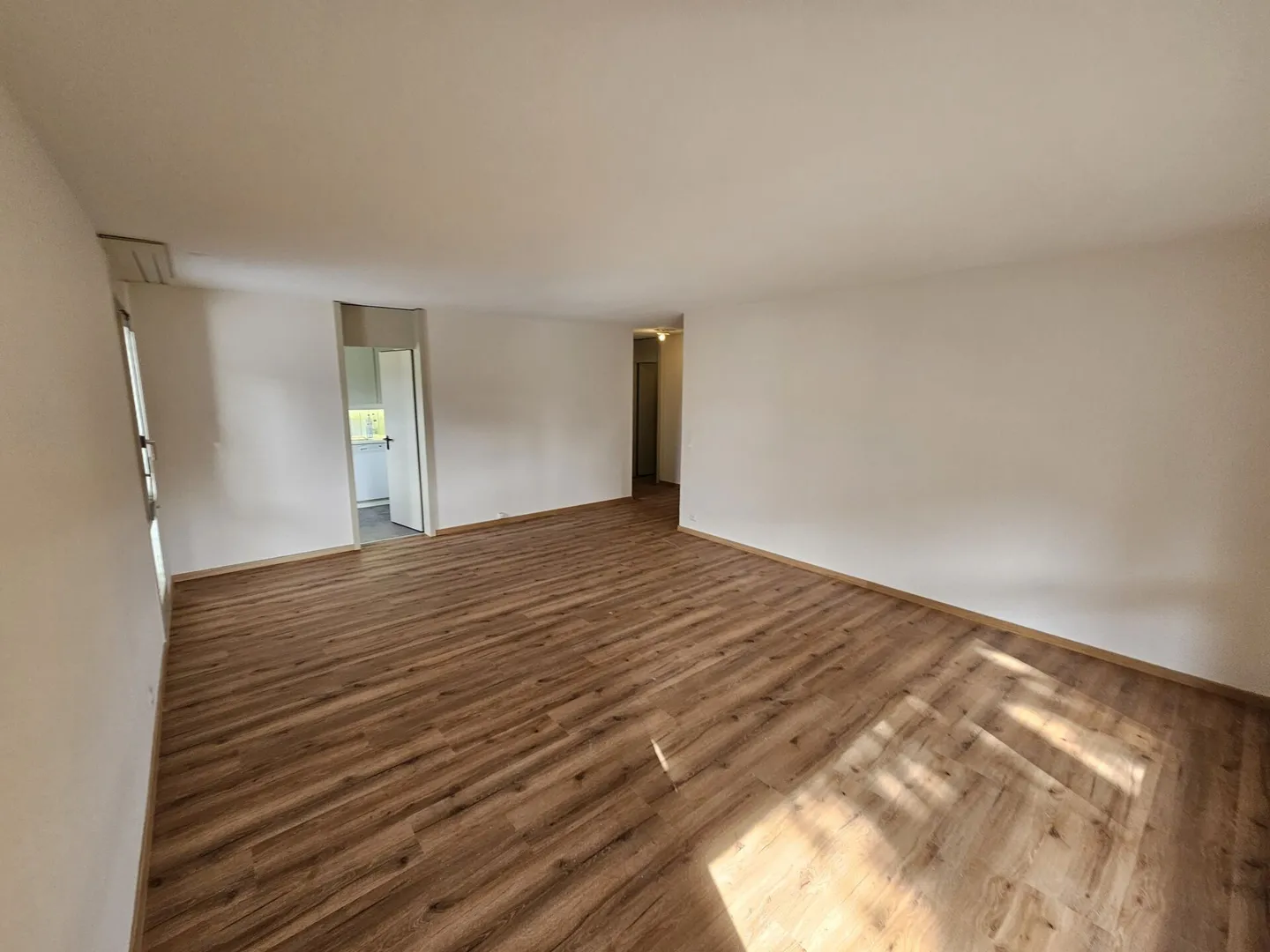 Helle Wohnung mit Gratis-Parkplatzangebot! - Foto 9 von 11