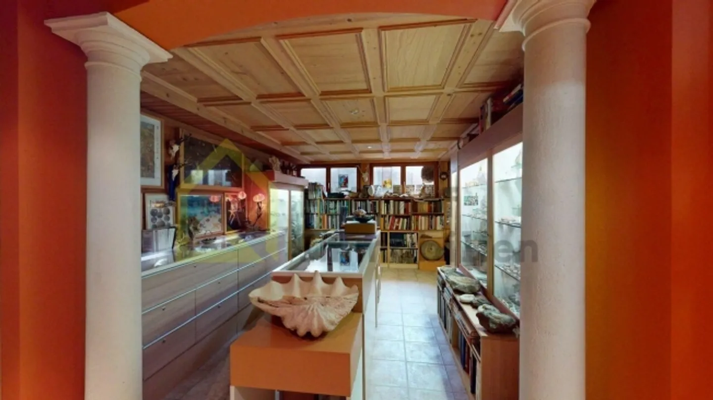 «Grosses Liebhaberobjekt mit idyllischem Garten» - Foto 12 von 16