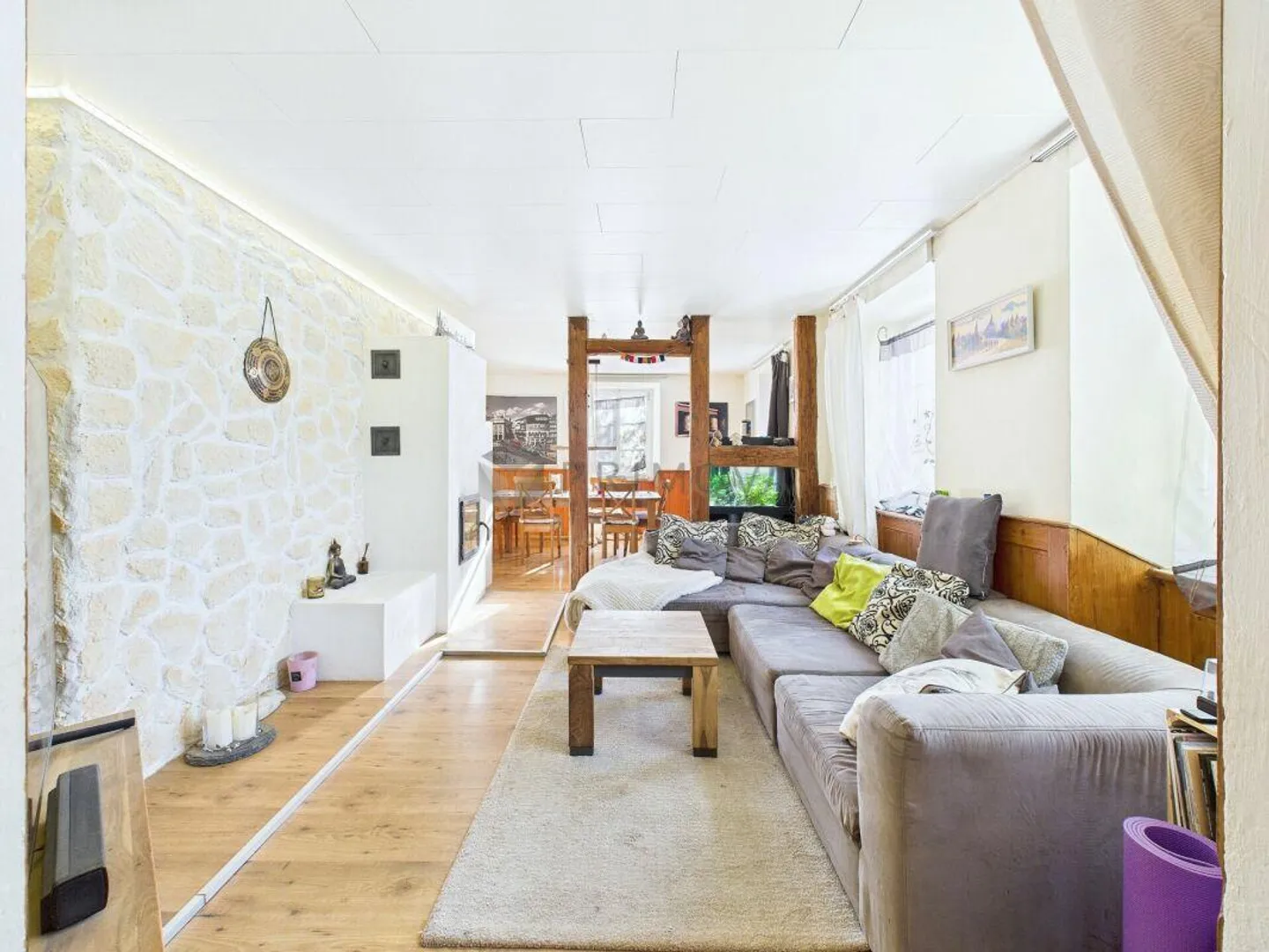 Nessuna brillantezza di nuova costruzione - ma tanta sensazione di vita nel quartiere di Sulz. - Foto 2 di 10