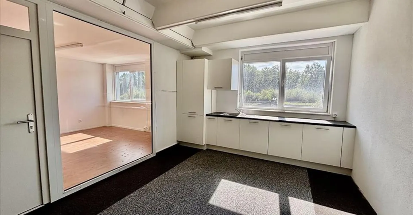 Spazio ufficio in affitto - Foto 7 di 13