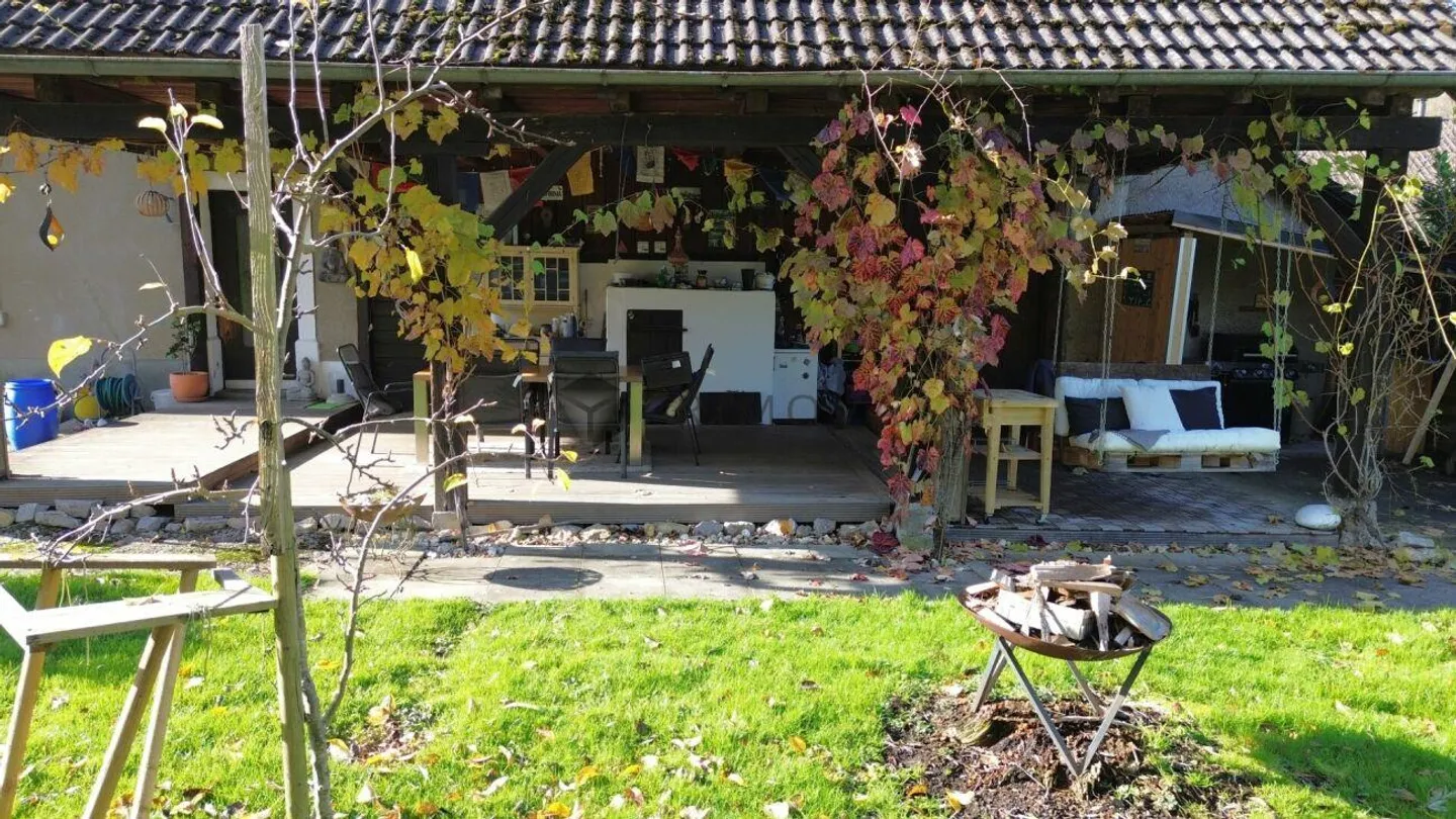 Nessuna brillantezza di nuova costruzione - ma tanta sensazione di vita nel quartiere di Sulz. - Foto 8 di 10