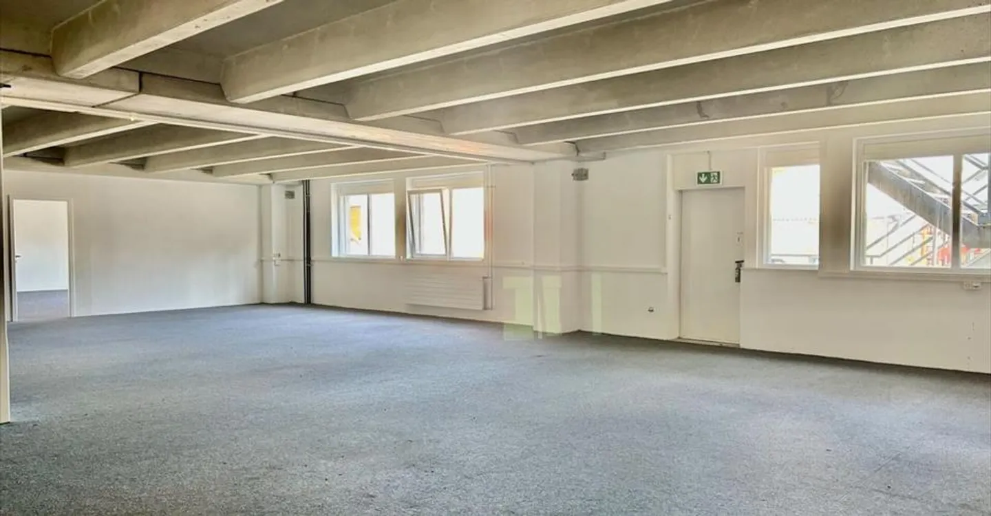 Spazio ufficio in affitto - Foto 11 di 13