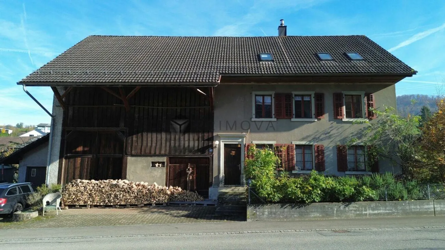 Nessuna brillantezza di nuova costruzione - ma tanta sensazione di vita nel quartiere di Sulz. - Foto 9 di 10