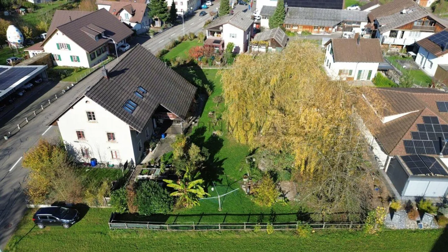 Nessuna brillantezza di nuova costruzione - ma tanta sensazione di vita nel quartiere di Sulz. - Foto 10 di 10