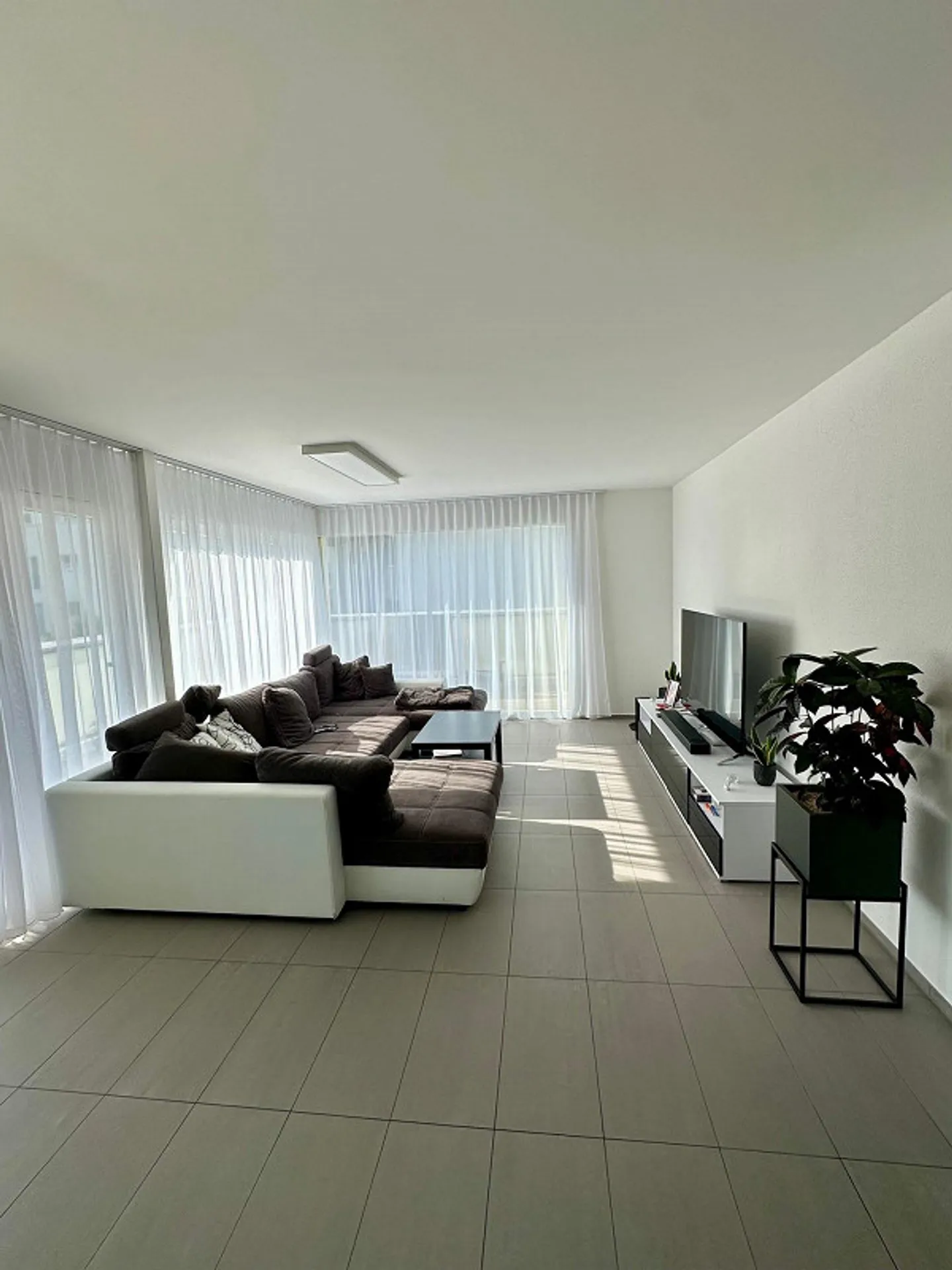 Appartement en attique de 2½ pièces dans le parc Schützengarten Oberuzwil - Photo 4 sur 10