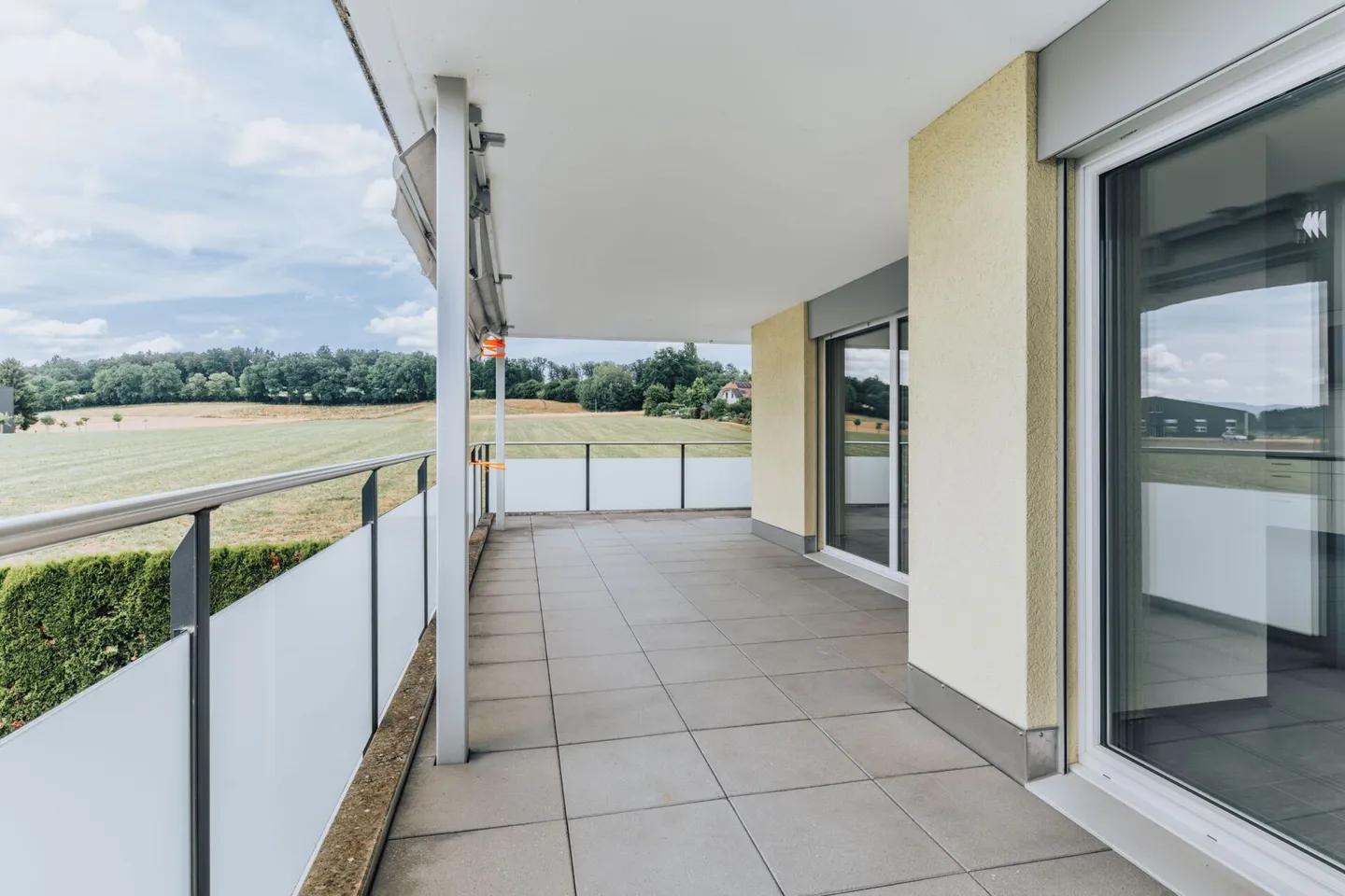 Appartamento 4.5 locali in una zona tranquilla con vista sul verde - Foto 13 di 16