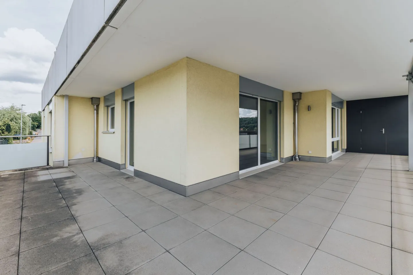 Appartamento 4.5 locali in una zona tranquilla con vista sul verde - Foto 14 di 16
