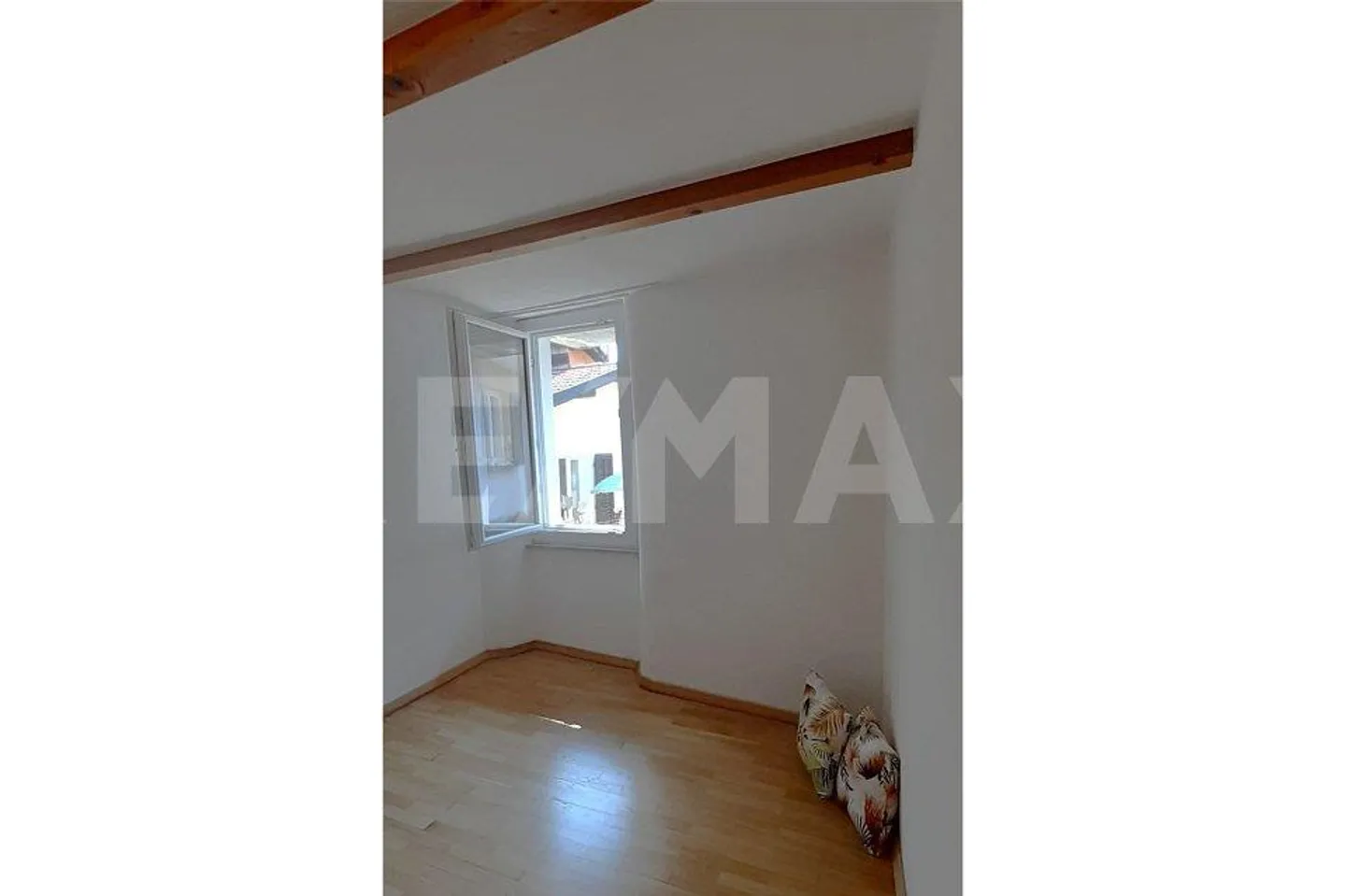 Appartamento 4 locali - Foto 8 di 10