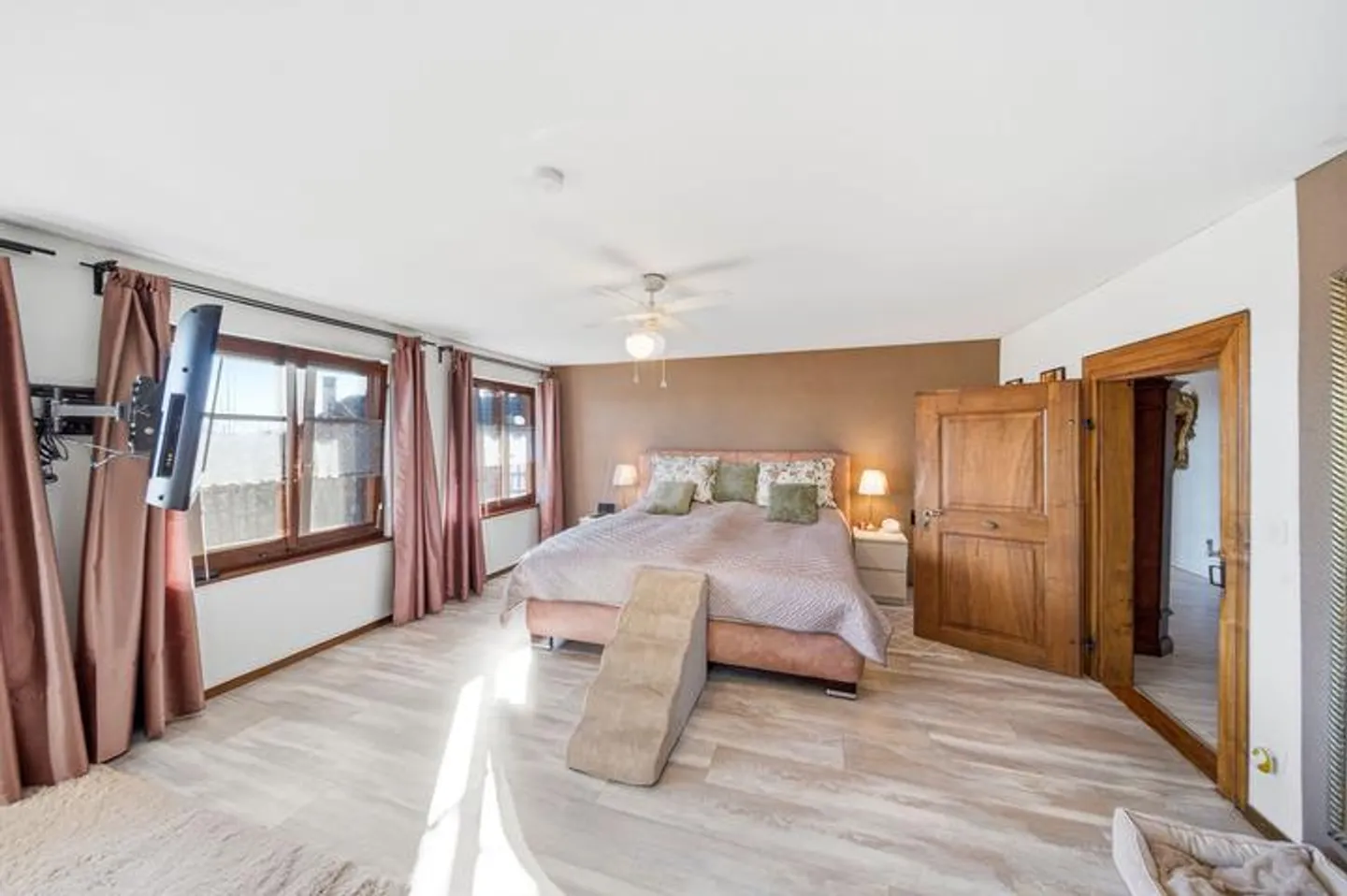 SIMBIOSI TRA CLASSICO E COMFORT - CASA DI 7,5 STANZE CON APPARTAMENTO - Foto 4 di 9