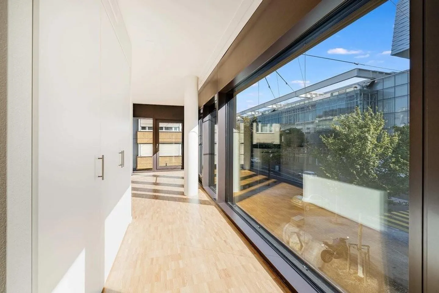 Exclusive Apartment in Basel - Prestige & Elegance - Photo 2 of 12