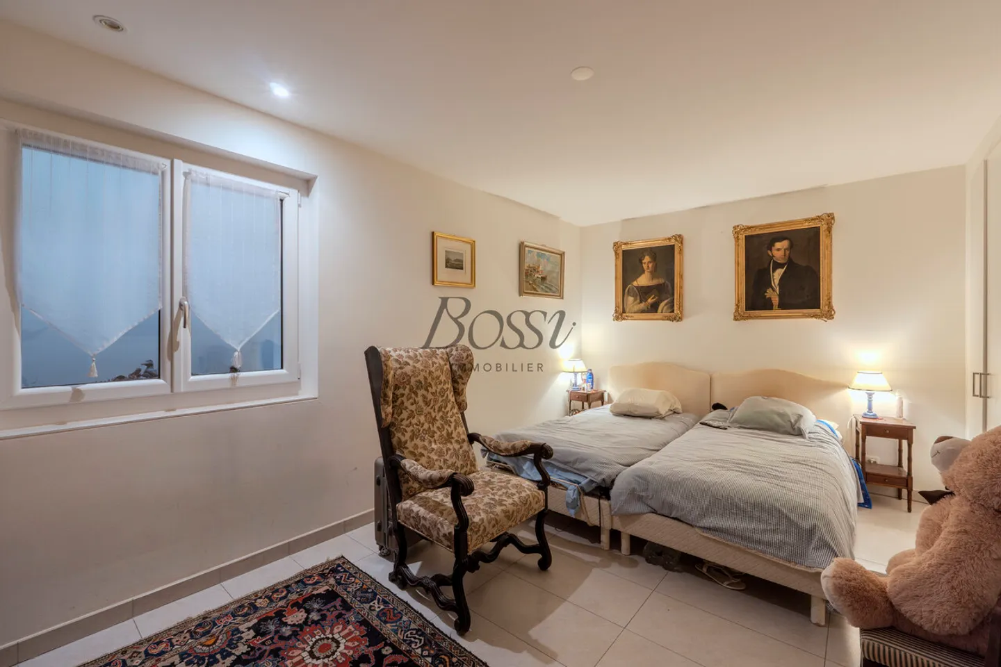 Duplex luminoso a Nyon con terrazza, dependance e ascensore privato - Foto 12 di 13