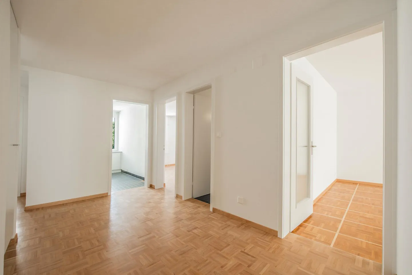 Appartamento moderno con 3 camere in un quartiere residenziale popolare - Foto 6 di 9