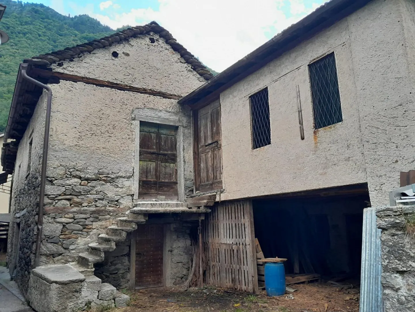 Casa singola in affitto - Foto 1 di 13