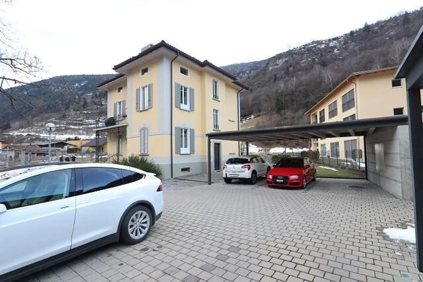 Belle maison de 3 familles avec jardin et terrain à bâtir - Photo 13 sur 13
