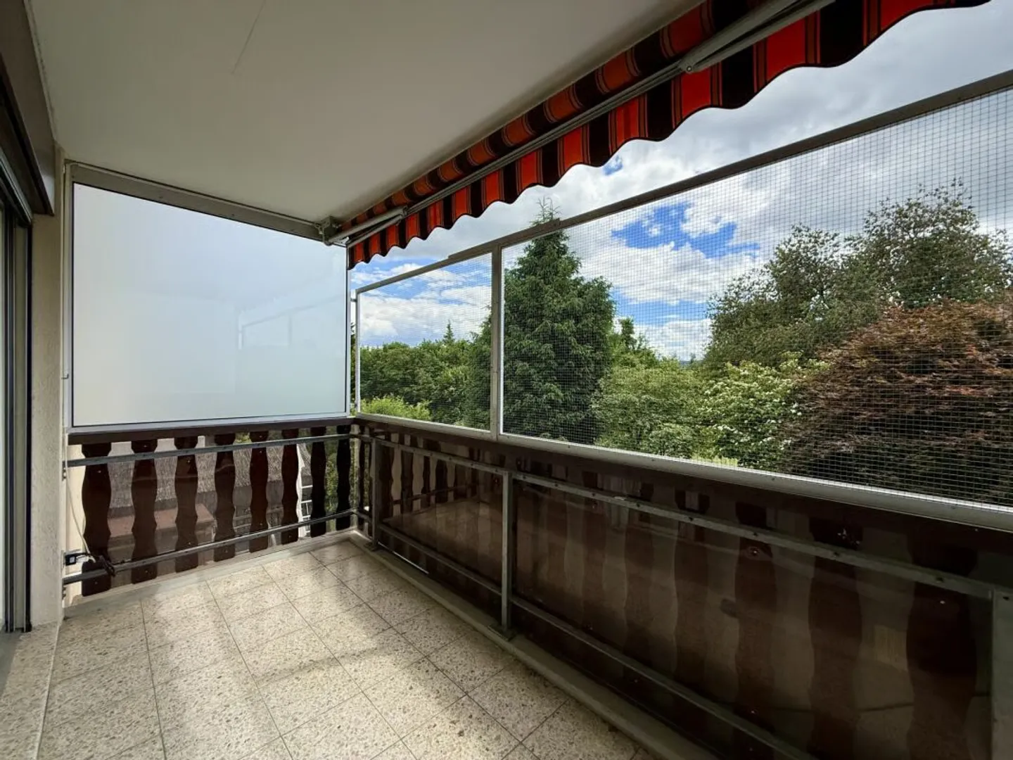 Lumière, tranquillité et qualité de vie - Vivre avec balcon dans le vert - Photo 11 sur 14