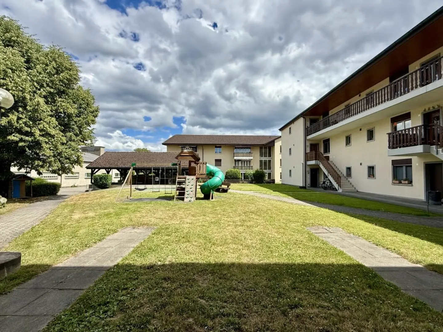 Lumière, tranquillité et qualité de vie - Vivre avec balcon dans le vert - Photo 14 sur 14