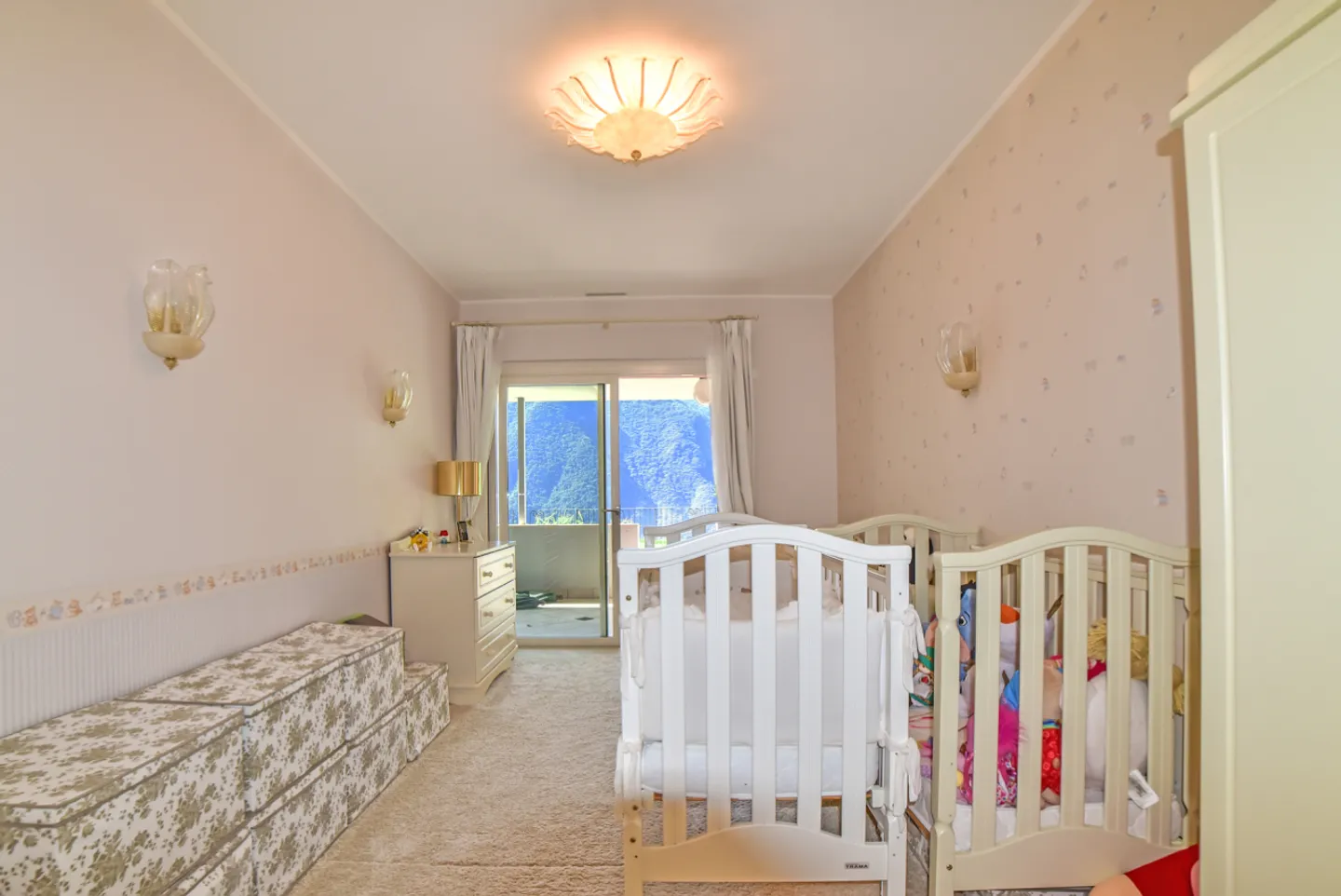 Elegante Duplex con Giardino e Vista Mozzafiato sul Lago di Lugano - Foto 18 di 21