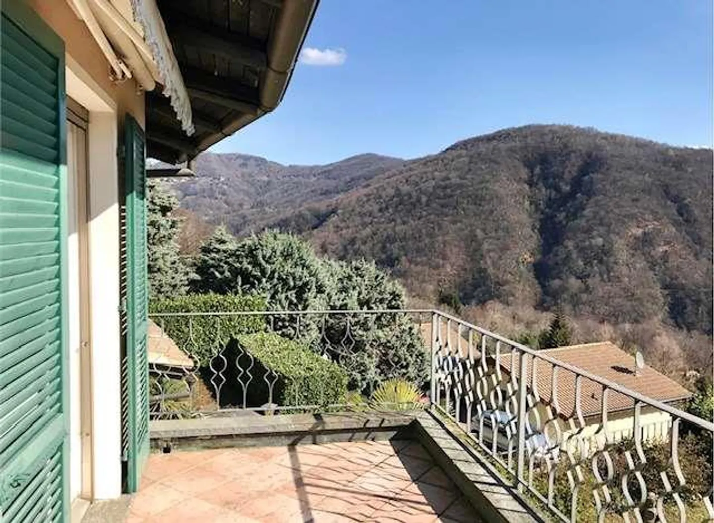 Schöne 7,5-Zimmer-Villa mit Seeblick im Grünen - Foto 11 von 13