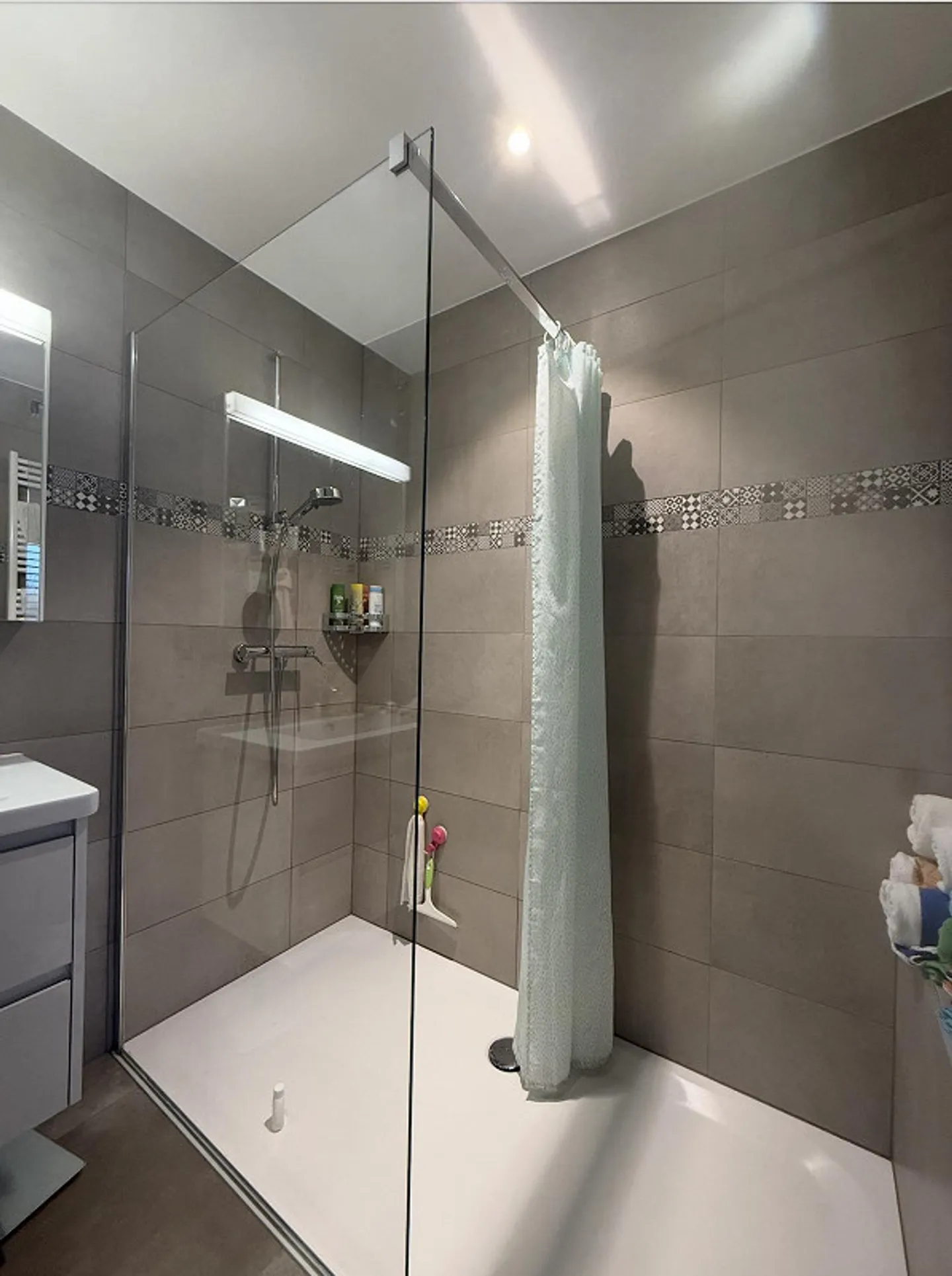 Appartement lumineux avec grand balcon - Photo 8 sur 10