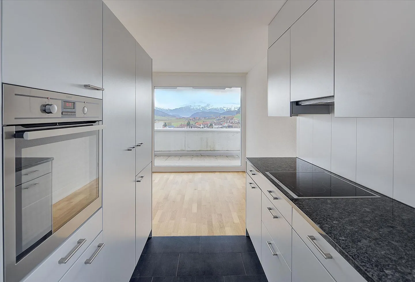 Dreamlike view on 46 m² terrace - Photo 3 of 10