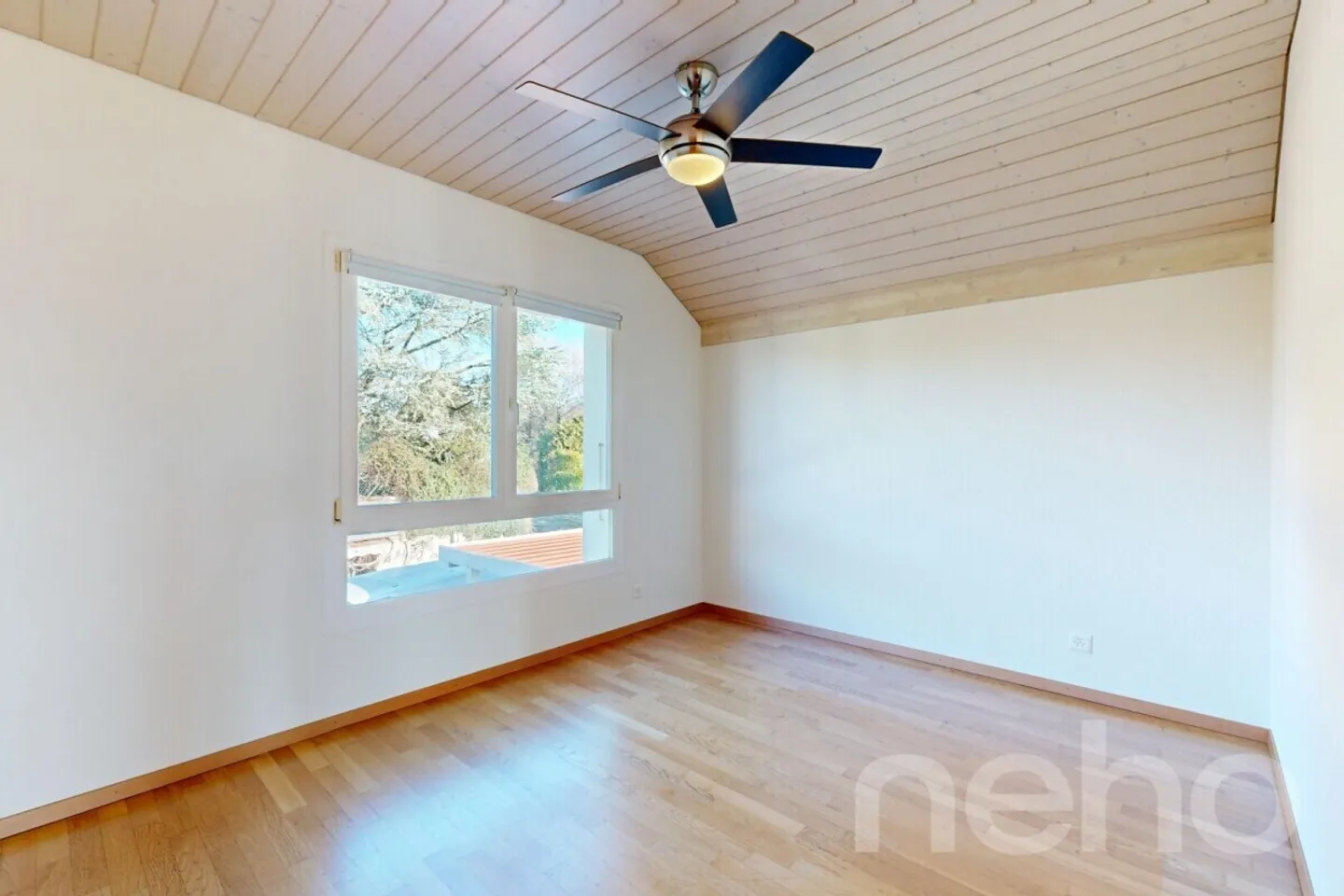 Serenity on the Edge of the Vineyards - Photo 10 of 12