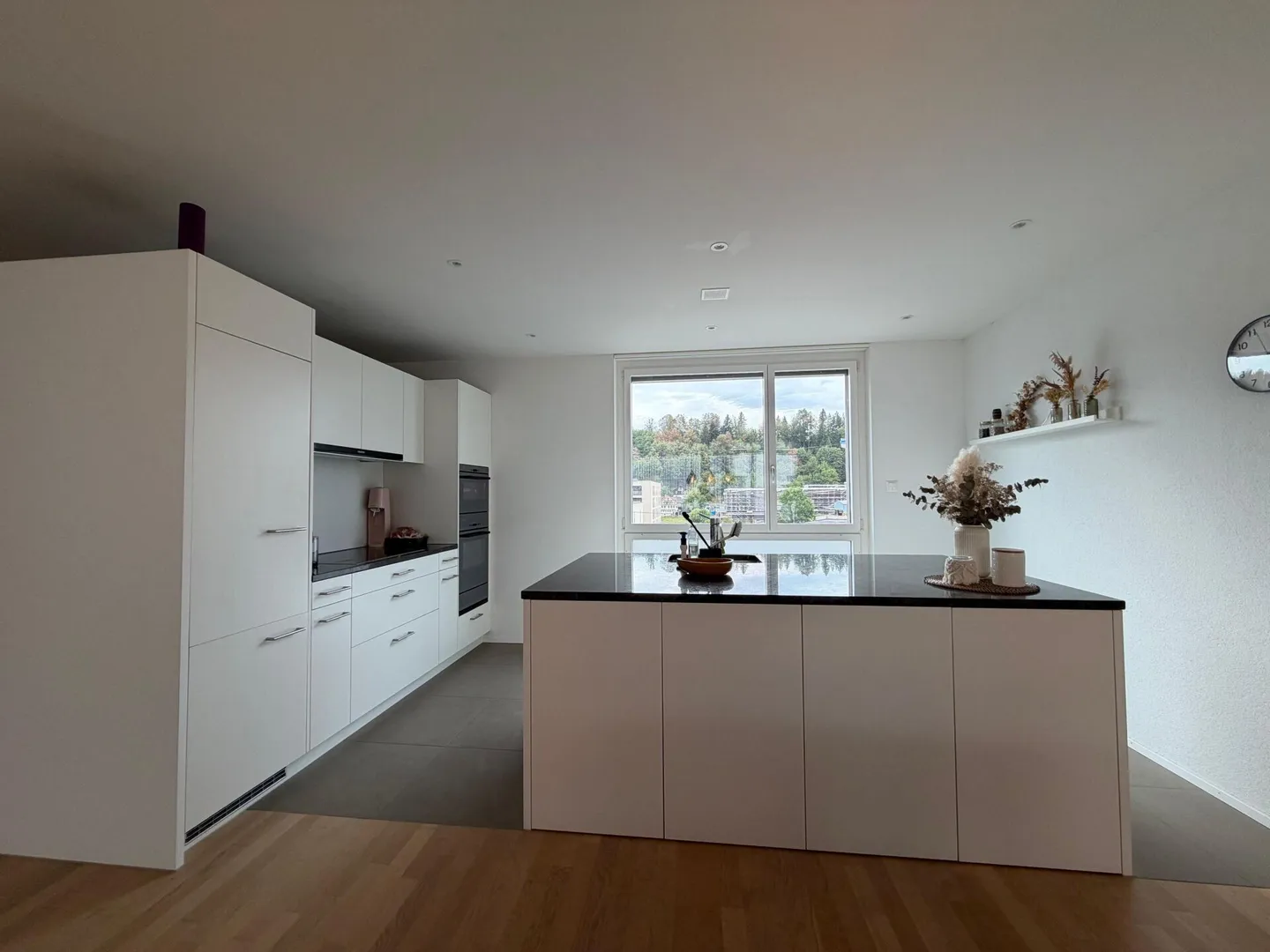 Zentrale Attikawohnung mit Terrasse - Foto 1 von 8