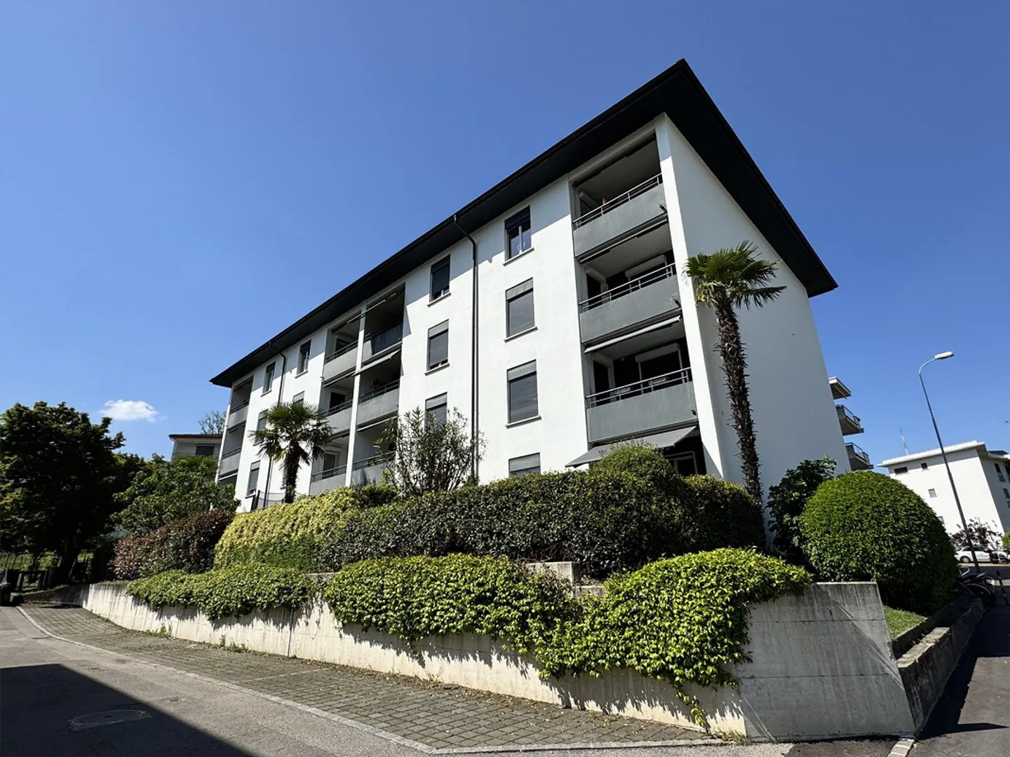 OPPORTUNITY - 3.5 ROOM APT. ON THE THIRD FLOOR WITH BALCONY IN BREGANZONA - Photo 1 of 10