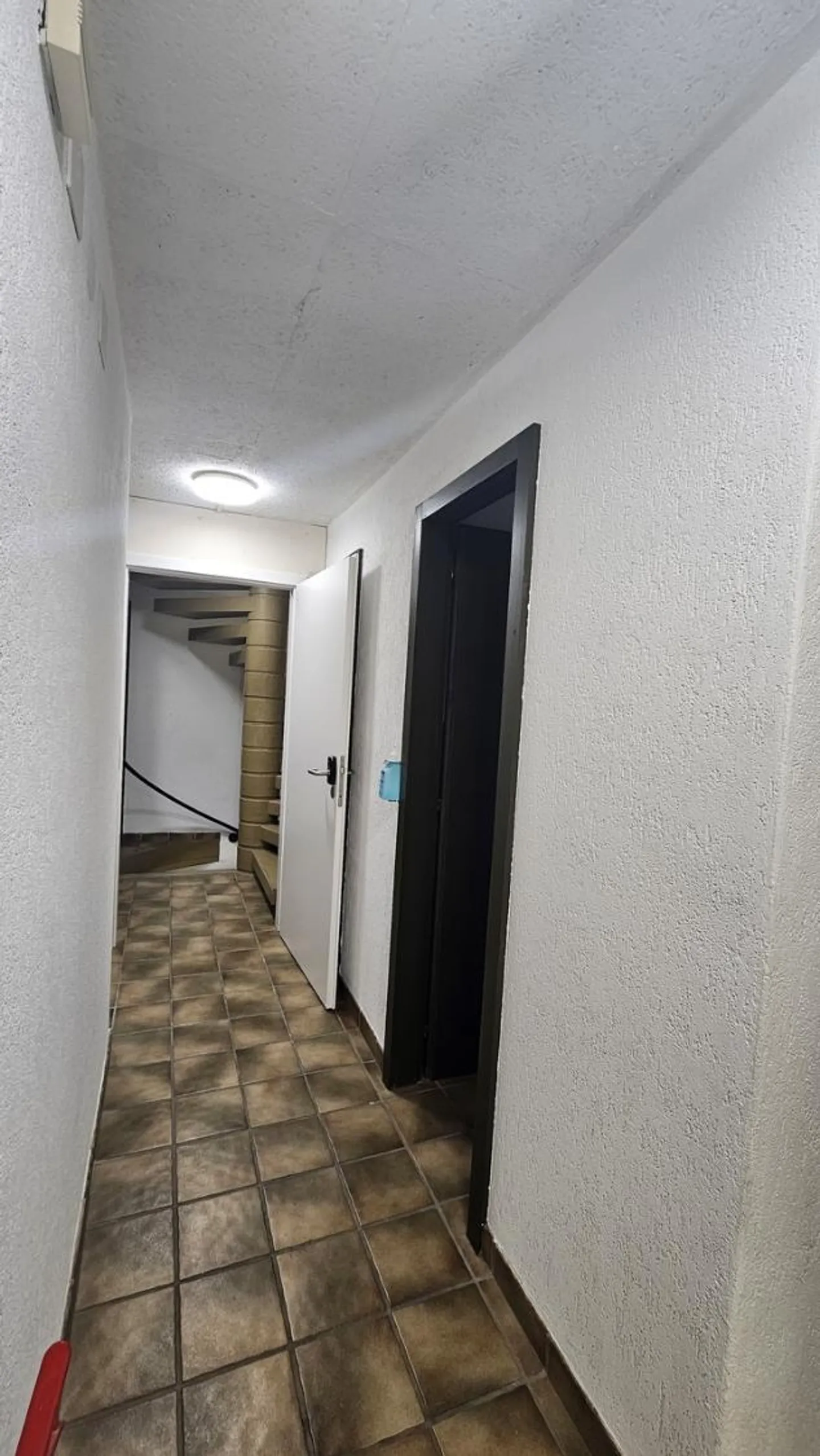 Bureaux de 80 m2 - Photo 9 sur 13