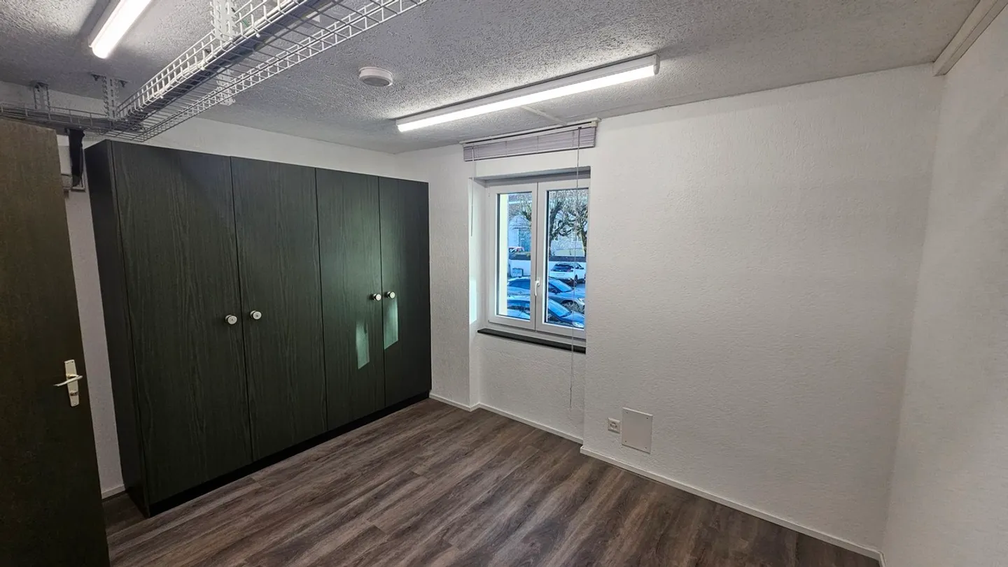 Bureaux de 80 m2 - Photo 5 sur 13
