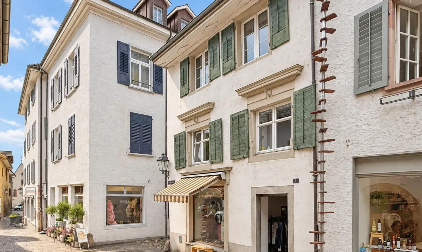Two historic townhouses, 6 units, 523 m² – Rheinfelden - Photo 4 of 11
