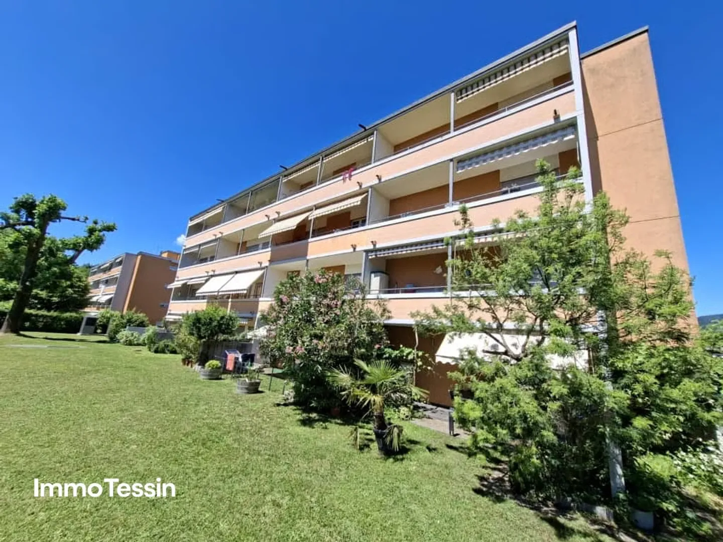 Appartement sympathique dans un emplacement ensoleillé et calme, idéal comme maison de vacances ou résidence principale - Photo 2 sur 13