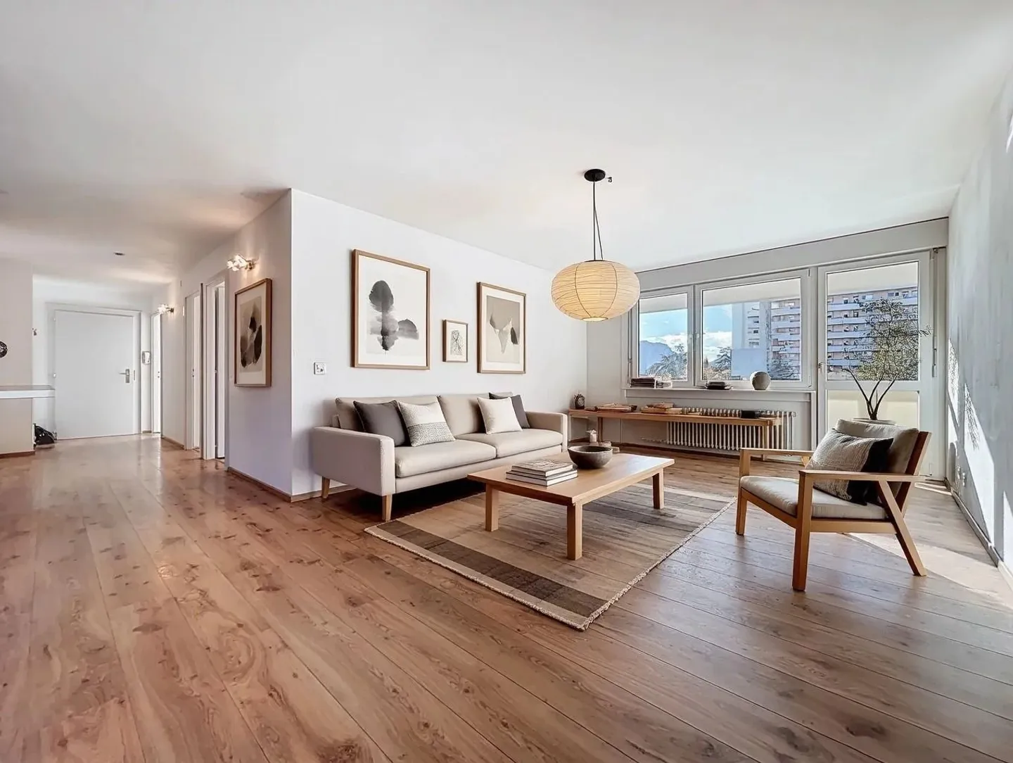 Apartment in Neuchâtel with lake and mountain views - Photo 1 of 8