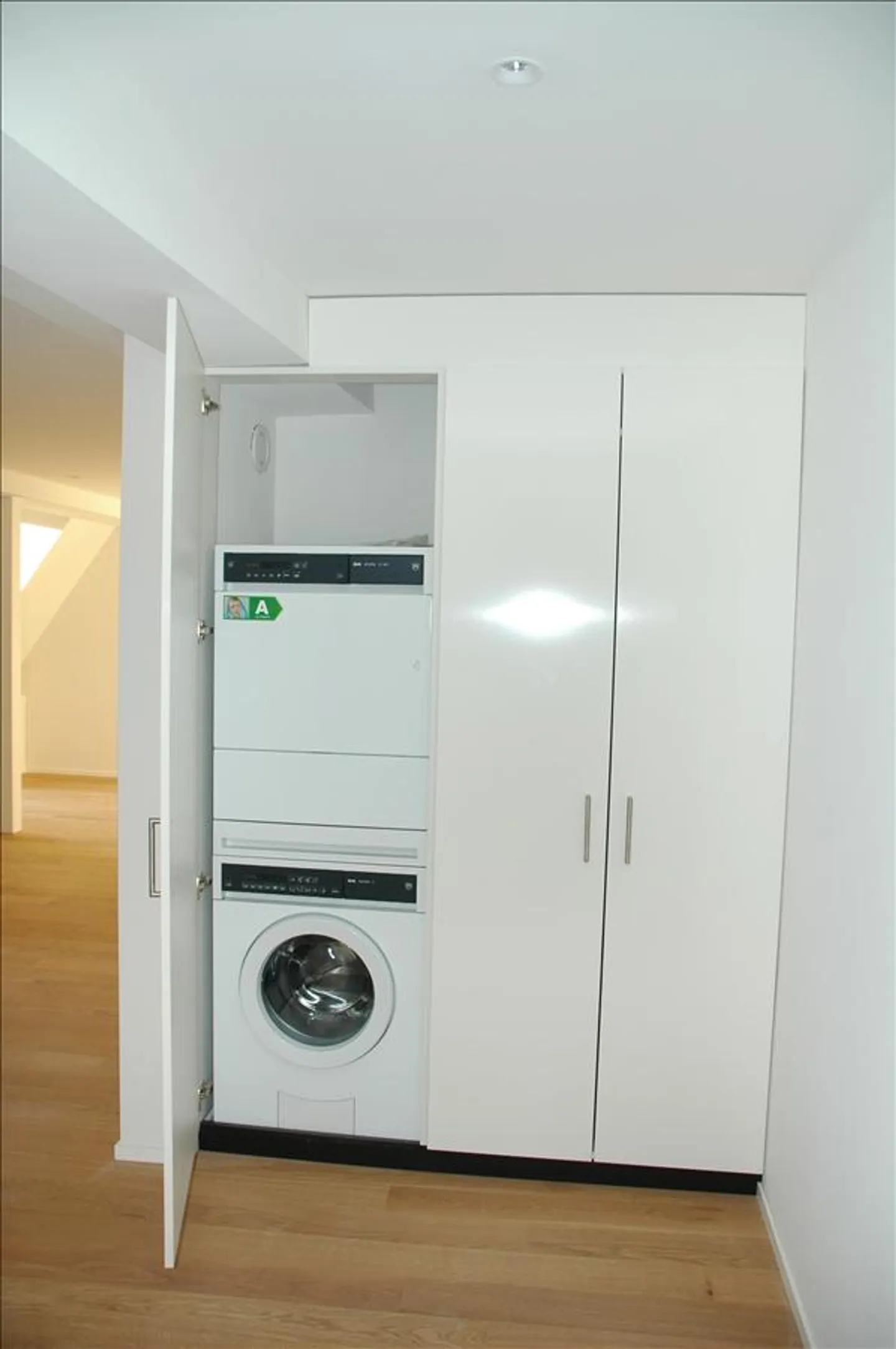 Modern Apartment in Central Location - Photo 8 of 8