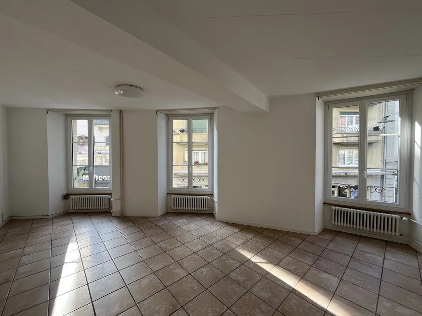 PAYERNE (VD) - 3,5 Zimmer im 1. Stock - Foto 3 von 8